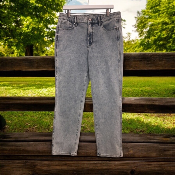 WHBM High-Rise Sculpt Straight Crop Jeans size 12 - Picture 3 of 6